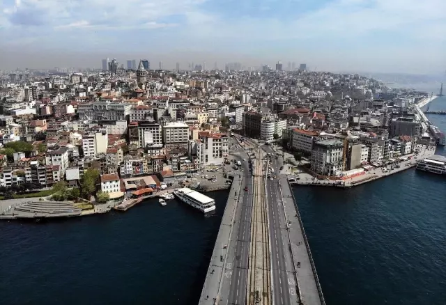 Tam kapanmanın ilk gününde İstanbul turistlere kaldı Tam kapanmanın ilk gününde İstanbul turistlere kaldı