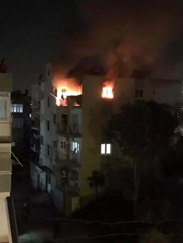 Tarsus'ta korkutan yangın Tarsus'ta korkutan yangın
