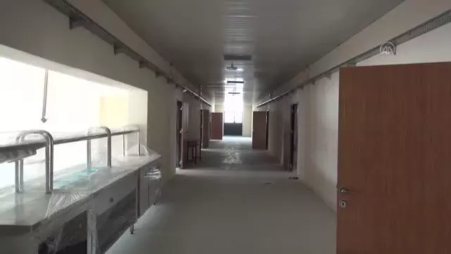 Tatvan'da atıl durumdaki okul binası, yemekhaneye dönüştürüldü Tatvan'da atıl durumdaki okul binası, yemekhaneye dönüştürüldü