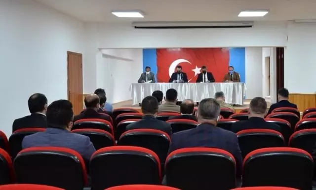 Tercan'da tam kapanma dönemine yönelik değerlendirme toplantısı yapıldı Tercan'da tam kapanma dönemine yönelik değerlendirme toplantısı yapıldı