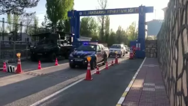 Terör örgütü PKK'ya yönelik operasyonda biri muhtar 5 şüpheli gözaltına alındı Terör örgütü PKK'ya yönelik operasyonda biri muhtar 5 şüpheli gözaltına alındı