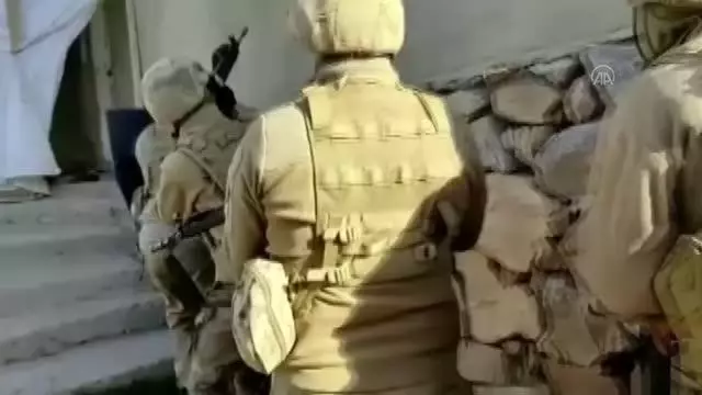 Terör örgütü PKK'ya yönelik operasyonda biri muhtar 5 şüpheli gözaltına alındı Terör örgütü PKK'ya yönelik operasyonda biri muhtar 5 şüpheli gözaltına alındı