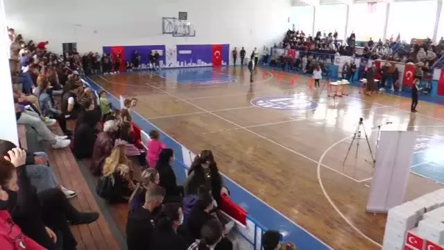 TİKA, Arnavutluk'taki ihtiyaç sahibi yetim ailelere ramazan yardımı yaptı TİKA, Arnavutluk'taki ihtiyaç sahibi yetim ailelere ramazan yardımı yaptı
