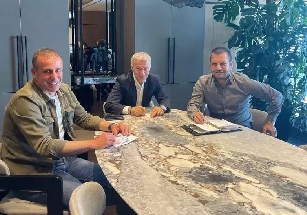 Trabzonspor Kulübü Başkanı Ağaoğlu, teknik direktör Avcı ile bir araya geldi Trabzonspor Kulübü Başkanı Ağaoğlu, teknik direktör Avcı ile bir araya geldi