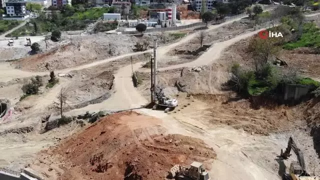 Üsküdar'da kentsel dönüşüm çalışmaları 3 mahallede daha vatandaşın yüzünü güldürdü Üsküdar'da kentsel dönüşüm çalışmaları 3 mahallede daha vatandaşın yüzünü güldürdü