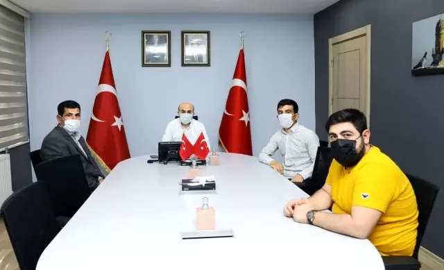 Vali Demirtaş mahalle muhtarları ile bir araya geldi Vali Demirtaş mahalle muhtarları ile bir araya geldi