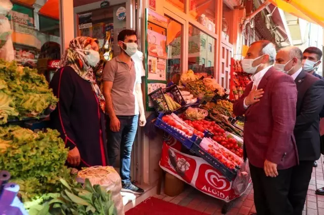 Vali'den üreten kadınlara tavsiye: 'Kooperatif kurun' Vali'den üreten kadınlara tavsiye: 'Kooperatif kurun'