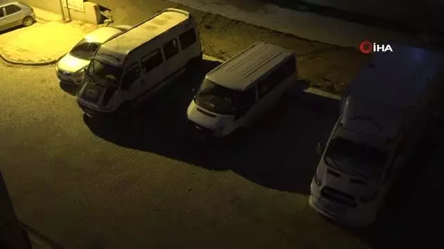 Yüksekova'da 17 günlük tam kısıtlama başladı, sokaklar sessiz kaldı Yüksekova'da 17 günlük tam kısıtlama başladı, sokaklar sessiz kaldı