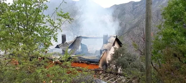 - Yusufeli'nde korkutan yangın - Yusufeli'nde korkutan yangın