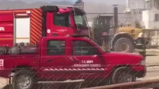 Zift yapım tesisinde çıkan yangın söndürüldü Zift yapım tesisinde çıkan yangın söndürüldü