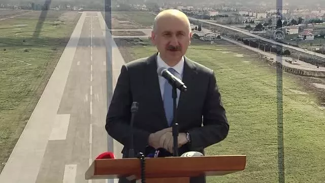 Ulaştırma ve Altyapı Bakanı Karaismailoğlu Zonguldak Çaycuma Havalimanı'nda konuştu Açıklaması Ulaştırma ve Altyapı Bakanı Karaismailoğlu Zonguldak Çaycuma Havalimanı'nda konuştu Açıklaması