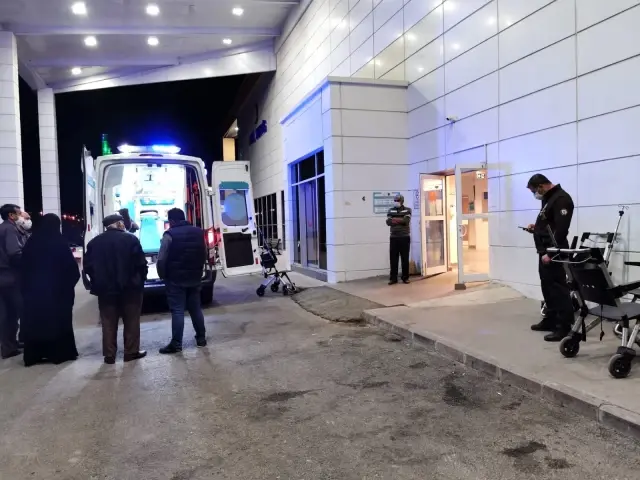 2 kişiyi vuran eski muhtar olay yerinde kalp krizi geçirip öldü 2 kişiyi vuran eski muhtar olay yerinde kalp krizi geçirip öldü
