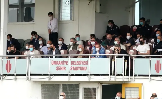 Abdullah Avcı, Ümraniyespor-Altay maçını takip etti Abdullah Avcı, Ümraniyespor-Altay maçını takip etti