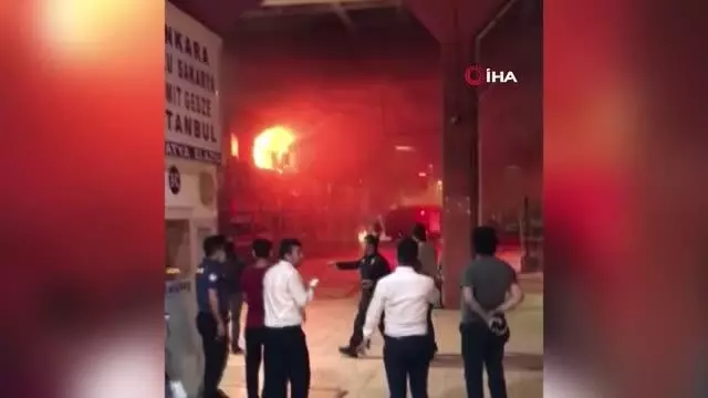 Adana'da otogarda yangın Adana'da otogarda yangın