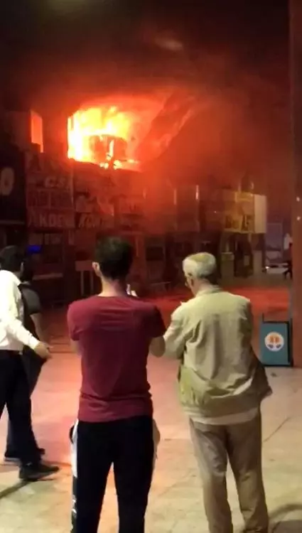 Adana'da otogarda yangın Adana'da otogarda yangın