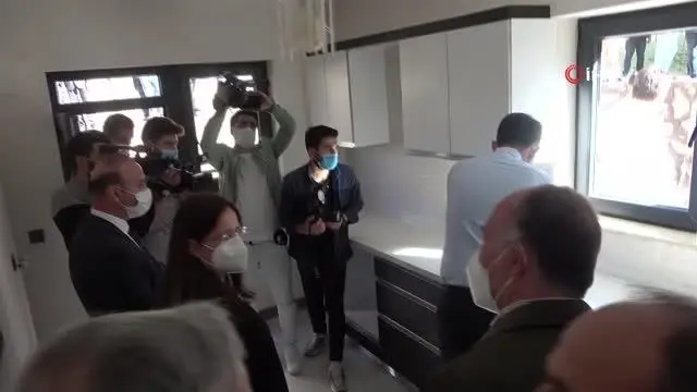 Bakan Kurum, depremin merkez üssü Sivrice'de inceleme yaptı Bakan Kurum, depremin merkez üssü Sivrice'de inceleme yaptı
