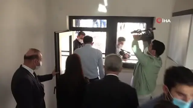Bakan Kurum, depremin merkez üssü Sivrice'de inceleme yaptı Bakan Kurum, depremin merkez üssü Sivrice'de inceleme yaptı