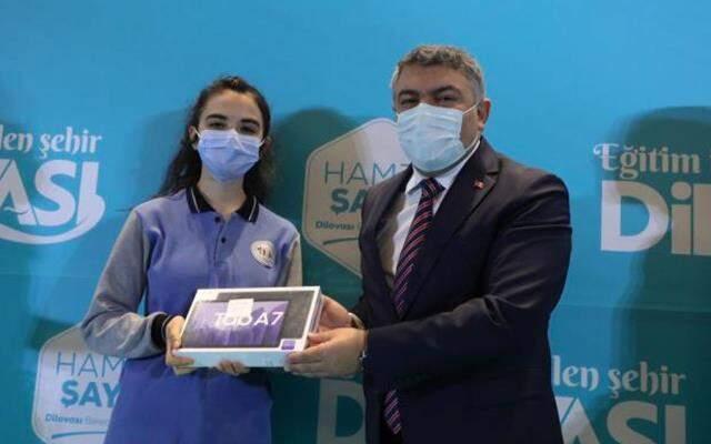 baskan sayir yardim kolileriyle yuklu 10 araci 14104066 3625 m