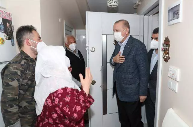 Cumhurbaşkanı Erdoğan, Mahruze Keleş'i ziyaret etti Cumhurbaşkanı Erdoğan, Mahruze Keleş'i ziyaret etti