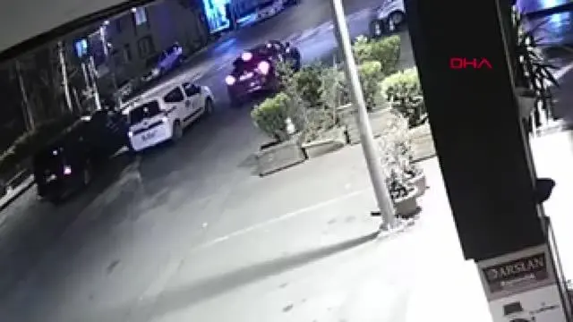 Esenyurt'ta yol verme kavgası! Veteriner Arda Erdabak yoğun bakıma alındı Esenyurt'ta yol verme kavgası! Veteriner Arda Erdabak yoğun bakıma alındı