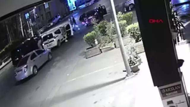 Esenyurt'ta yol verme kavgası! Veteriner Arda Erdabak yoğun bakıma alındı Esenyurt'ta yol verme kavgası! Veteriner Arda Erdabak yoğun bakıma alındı