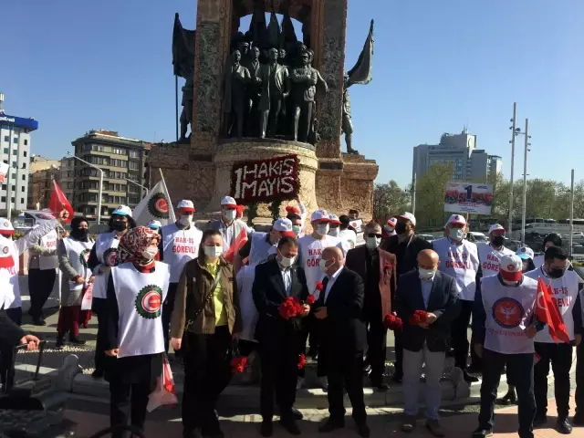 HAK-İŞ, TAKSİM CUMHURİYET ANITI'NA ÇELENK BIRAKTI -2