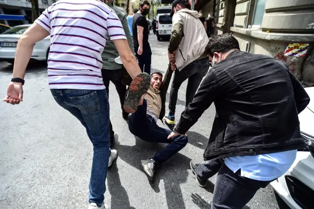 Harbiye'den Taksim'e çıkmak isteyen gruba müdahale