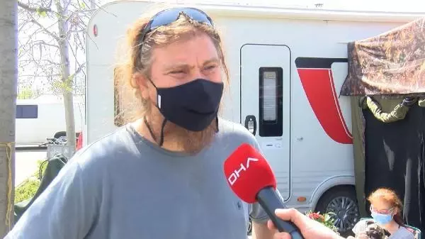 İSTANBUL'DA TAM KAPANMAYI KARAVANLARINDA GEÇİRİYORLAR İSTANBUL'DA TAM KAPANMAYI KARAVANLARINDA GEÇİRİYORLAR
