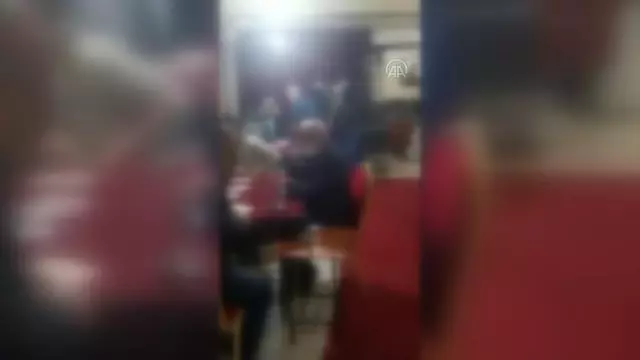 KAHRAMANMARAŞ - Kovid-19 tedbirlerini ihlal ederek lokalde iskambil oynayan 17 kişiye para cezası KAHRAMANMARAŞ - Kovid-19 tedbirlerini ihlal ederek lokalde iskambil oynayan 17 kişiye para cezası