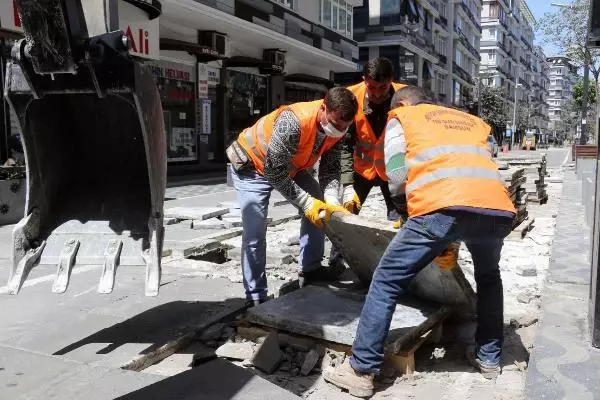 Kısıtlamadan muaf olanların 1 Mayıs mesaisi Kısıtlamadan muaf olanların 1 Mayıs mesaisi