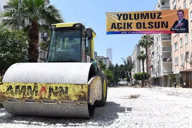 Mersinliler evde, belediye ekipleri görevde Mersinliler evde, belediye ekipleri görevde