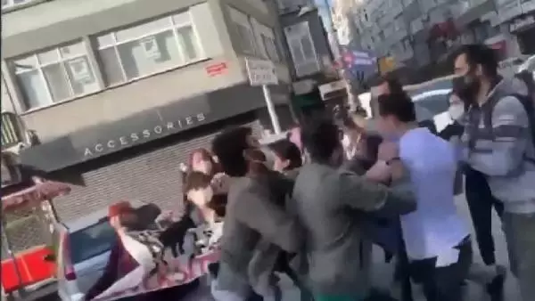 Taksim Meydanı'na izinsiz yürümek isteyen gruplara müdahale edildi