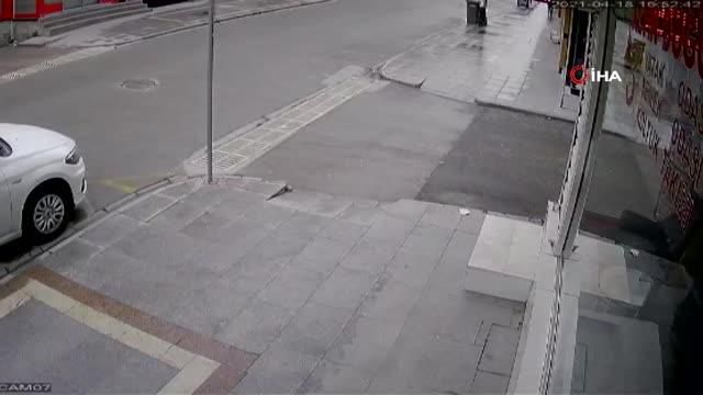 sokakta dehseti yasatmisti 16 yasindaki genci 14103718 o