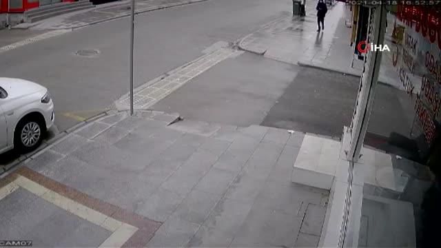 sokakta dehseti yasatmisti 16 yasindaki genci 4 14103718 o