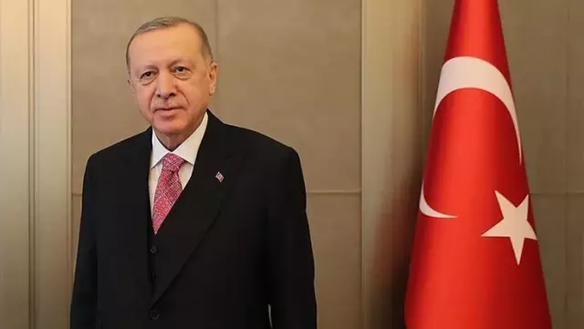 Cumhurbaşkanı Erdoğan: Alın teri döken tüm işçi kardeşlerimizin 1 Mayıs'ını kutluyorum Cumhurbaşkanı Erdoğan: Alın teri döken tüm işçi kardeşlerimizin 1 Mayıs'ını kutluyorum