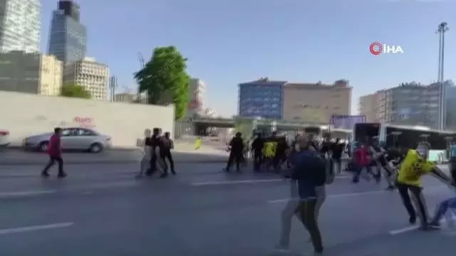 Son dakika haberleri... Taksim'e yürümek isteyen gruplara gözaltı