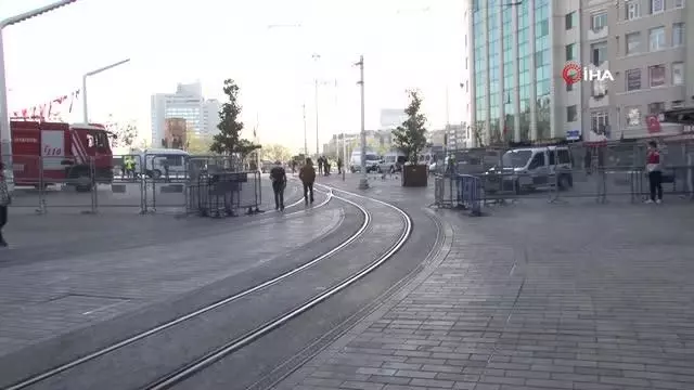 Taksim Meydanı'nda 1 Mayıs Emek ve Dayanışma Günü önlemleri Taksim Meydanı'nda 1 Mayıs Emek ve Dayanışma Günü önlemleri