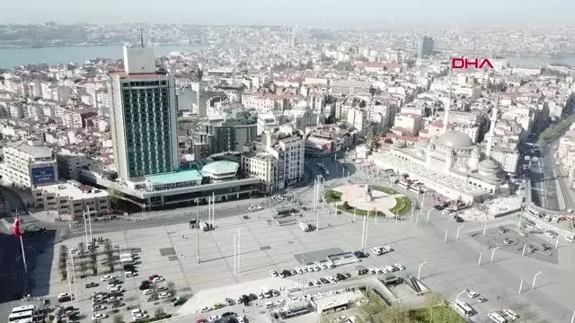 TAKSİM MEYDANI'NDA SON DURUM HAVADAN GÖRÜNTÜLENDİ