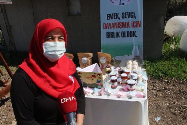 Son dakika haberleri... YÖRESEL ÜRÜN SATAN KADINLARIN 'LAVANTA' HEDEFİ