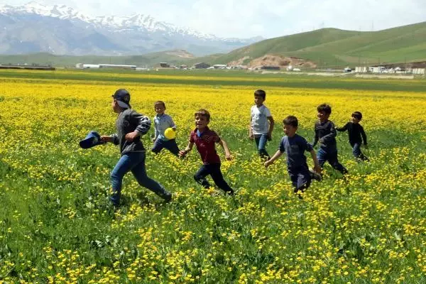 Yüksekova'da bahar güzelliği