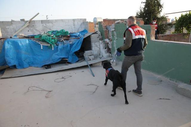 ŞANLIURFA - Şanlıurfa merkezli uyuşturucu operasyonunda 13 şüpheli yakalandı ŞANLIURFA - Şanlıurfa merkezli uyuşturucu operasyonunda 13 şüpheli yakalandı