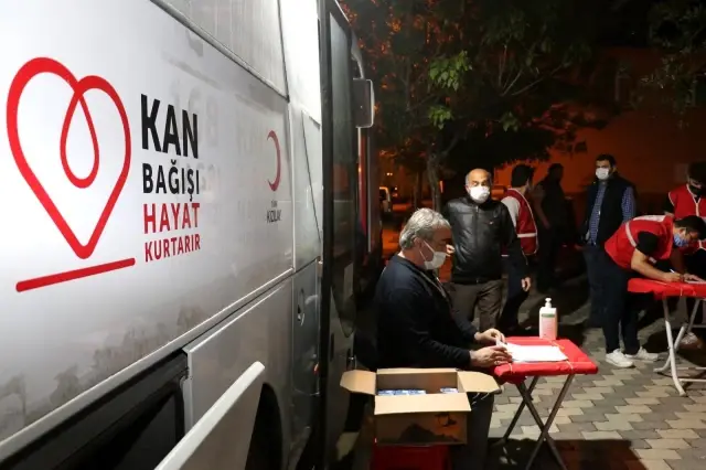 Kan bağışı kampanyasına vatandaşlardan destek Kan bağışı kampanyasına vatandaşlardan destek