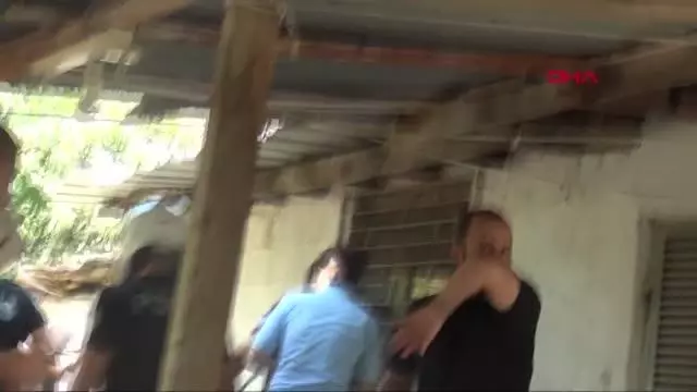 Son dakika haber! ADANA BABASI VE AĞABEYİNİ ÖLDÜREN ZANLI, DAHA ÖNCE DE POLİSE SALDIRMIŞ Son dakika haber! ADANA BABASI VE AĞABEYİNİ ÖLDÜREN ZANLI, DAHA ÖNCE DE POLİSE SALDIRMIŞ