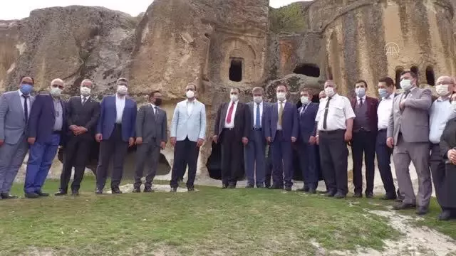 Son dakika gündem: AFYONKARAHİSAR - Bakan Kasapoğlu, Ayazini köyünde incelemelerde bulundu Son dakika gündem: AFYONKARAHİSAR - Bakan Kasapoğlu, Ayazini köyünde incelemelerde bulundu