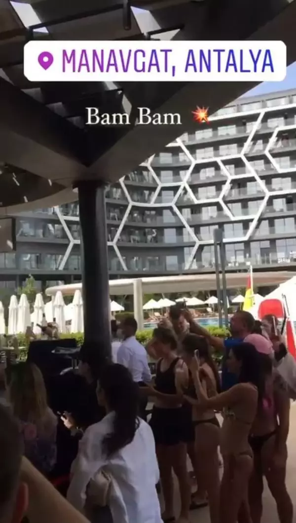 ANTALYA'DA, OTELDE HINCA HINÇ 'KORONA' PARTİSİ ANTALYA'DA, OTELDE HINCA HINÇ 'KORONA' PARTİSİ
