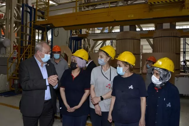 ASO Başkanı Özdebir 1 Mayıs'ı çalışanlarla kutladı ASO Başkanı Özdebir 1 Mayıs'ı çalışanlarla kutladı
