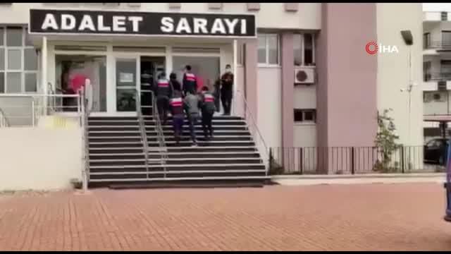 Ayvalık'ta zorla fuhuş yaptırılan iki kadın kurtarıldı Ayvalık'ta zorla fuhuş yaptırılan iki kadın kurtarıldı