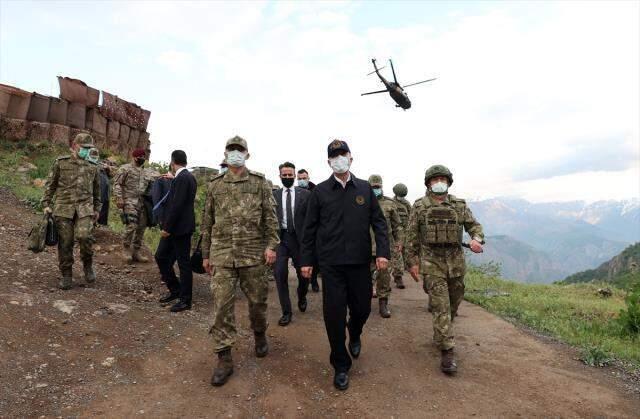 Bakan Akar: Pençe operasyonlarında şu ana kadar 44 terörist etkisiz hale getirildi