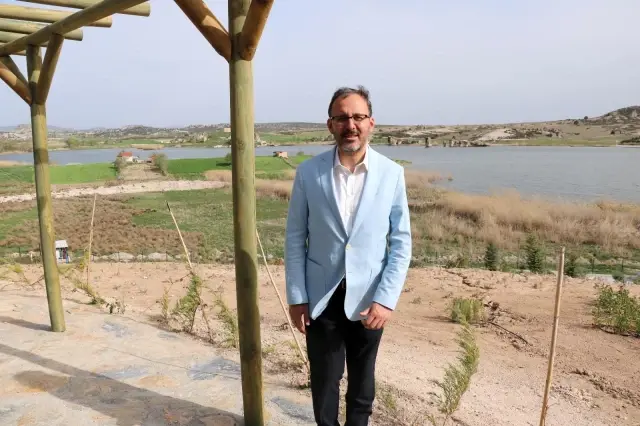 Son dakika haber... Bakan Kasapoğlu Frig Vadisi'nde yürütülen spor turizmi yatırımlarını değerlendirdi Son dakika haber... Bakan Kasapoğlu Frig Vadisi'nde yürütülen spor turizmi yatırımlarını değerlendirdi