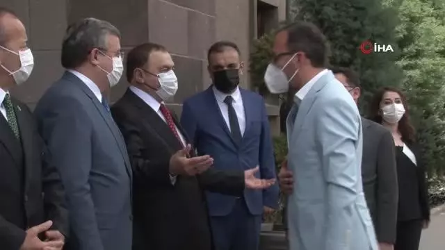 Son dakika! Bakan Kasapoğlu: 'Gençlik ve spor yatırımlarındaki seviyeyi farklı noktalara taşıyacağız' Son dakika! Bakan Kasapoğlu: 'Gençlik ve spor yatırımlarındaki seviyeyi farklı noktalara taşıyacağız'